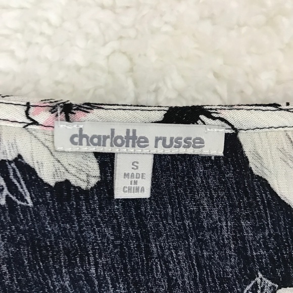 Split Sleeve Floral Dress - Picture 2 of 4